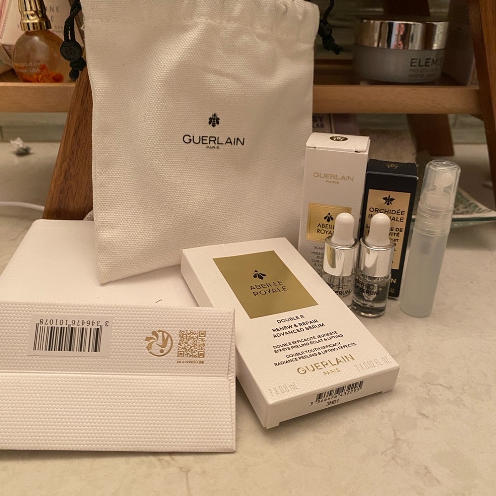 GUERLAIN Abeille Royale Skincare Collection - White and Gold